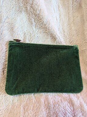 NEW Ipsy November 2021 Glam Bag Green Velvet Makeup Bag New